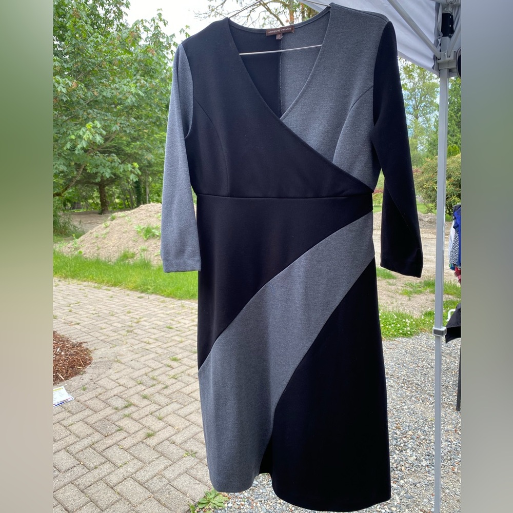 Adrienne Vittadini Size M Black and Grey Dress